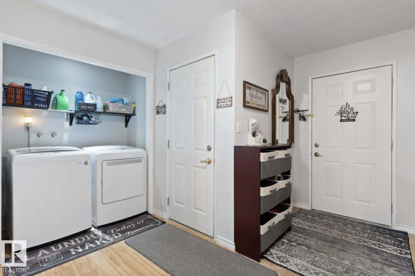 5763 189 Street NW — Edmonton - Photo 5 of 32