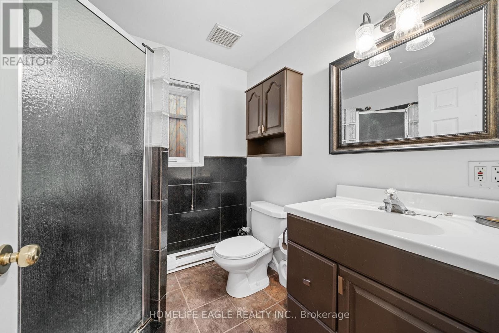 17 TOLL ROAD — East Gwillimbury (Holland Landing) - Main photo