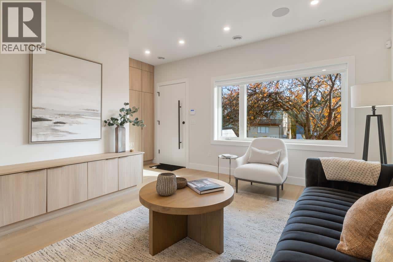 2 1937 TEMPLETON DRIVE — Vancouver - Photo 2 of 36