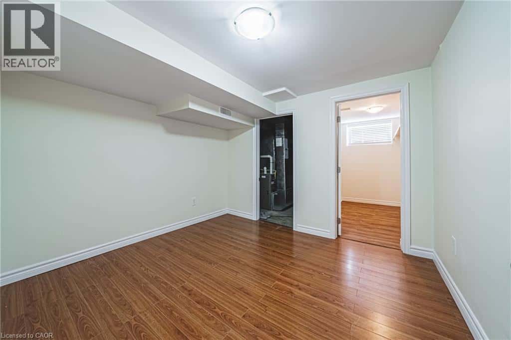 131 WELBOURN Drive — Hamilton - Photo 2 of 46