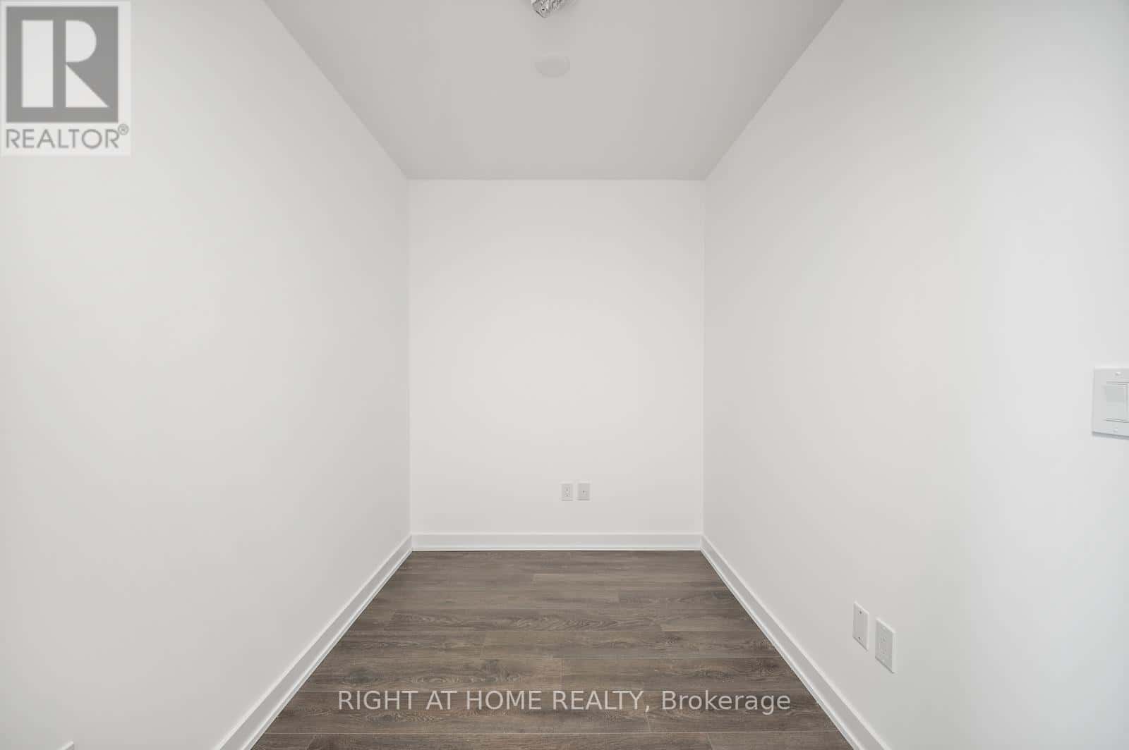 607 - 8 TIPPETT ROAD — Toronto (Clanton Park) - Photo 3 of 18