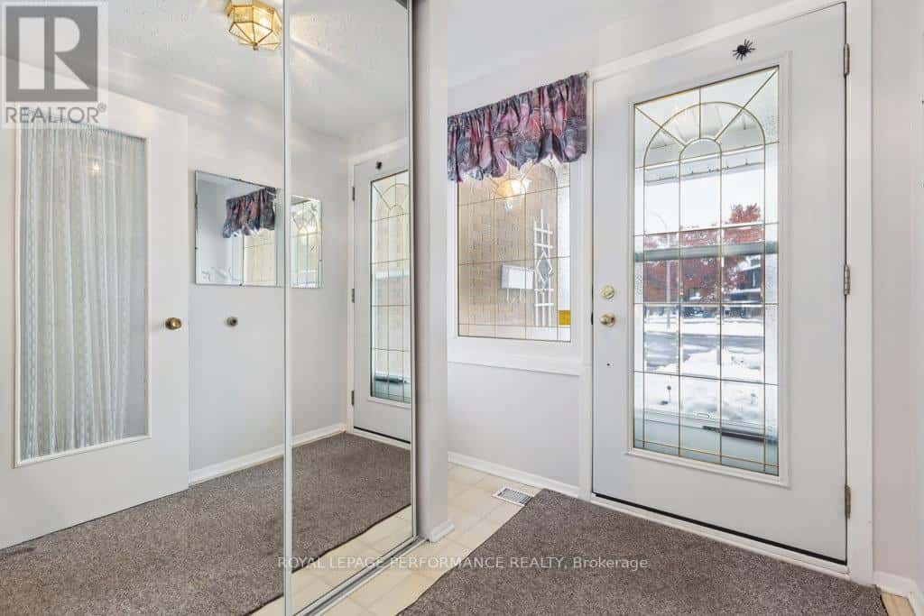 2314 COTTERS CRESCENT — Ottawa - Photo 4 of 41