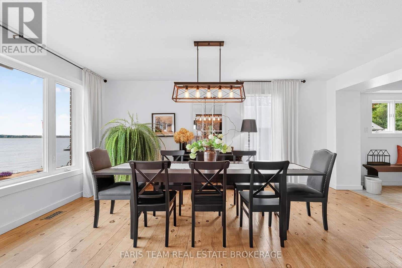 238 ROBINS POINT ROAD — Tay (Victoria Harbour) - Photo 5 of 50