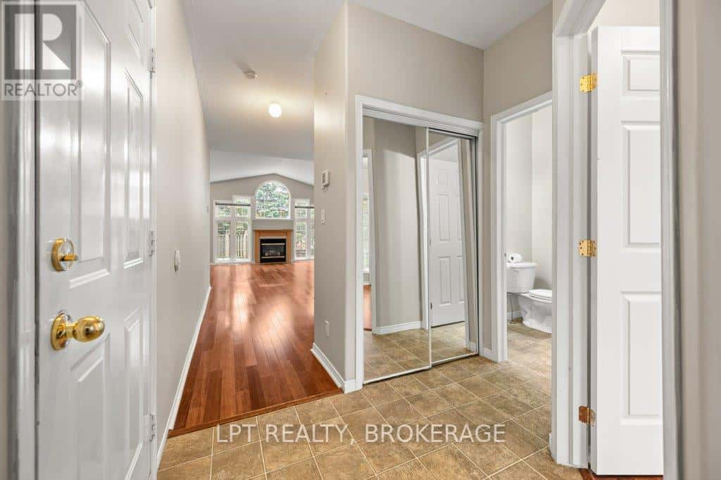 99 DALGLEISH AVENUE — Kingston (Kingston East (Incl Barret Crt)) - Photo 4 of 40