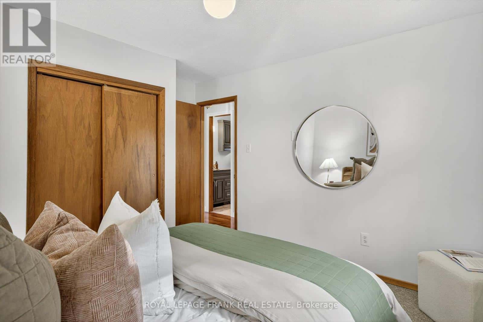 393 SOUTHPARK DRIVE — Peterborough (Ashburnham Ward 4), Ontario - Photo 2 of 39