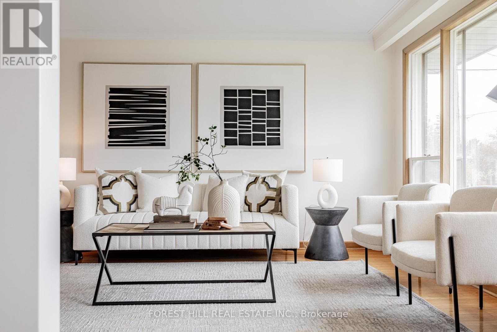 105 CRESTWOOD ROAD — Vaughan (Crestwood-Springfarm-Yorkhill) - Main photo