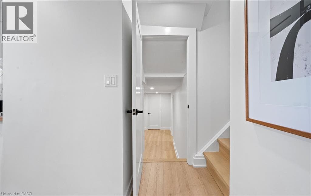 105 LILACSIDE Drive — Hamilton - Main photo