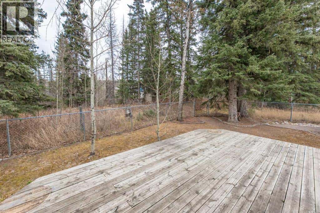 10, 465 Makenny Street — Hinton - Photo 4 of 40