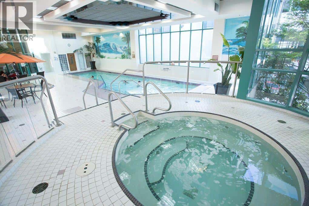 1201 888 HAMILTON STREET — Vancouver - Photo 2 of 36