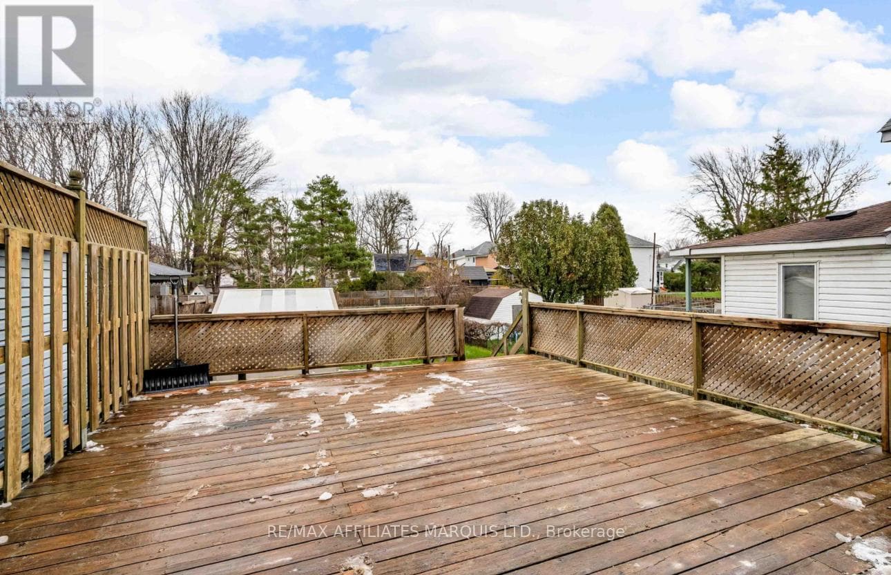 413 CUMBERLAND STREET — Cornwall - Main photo