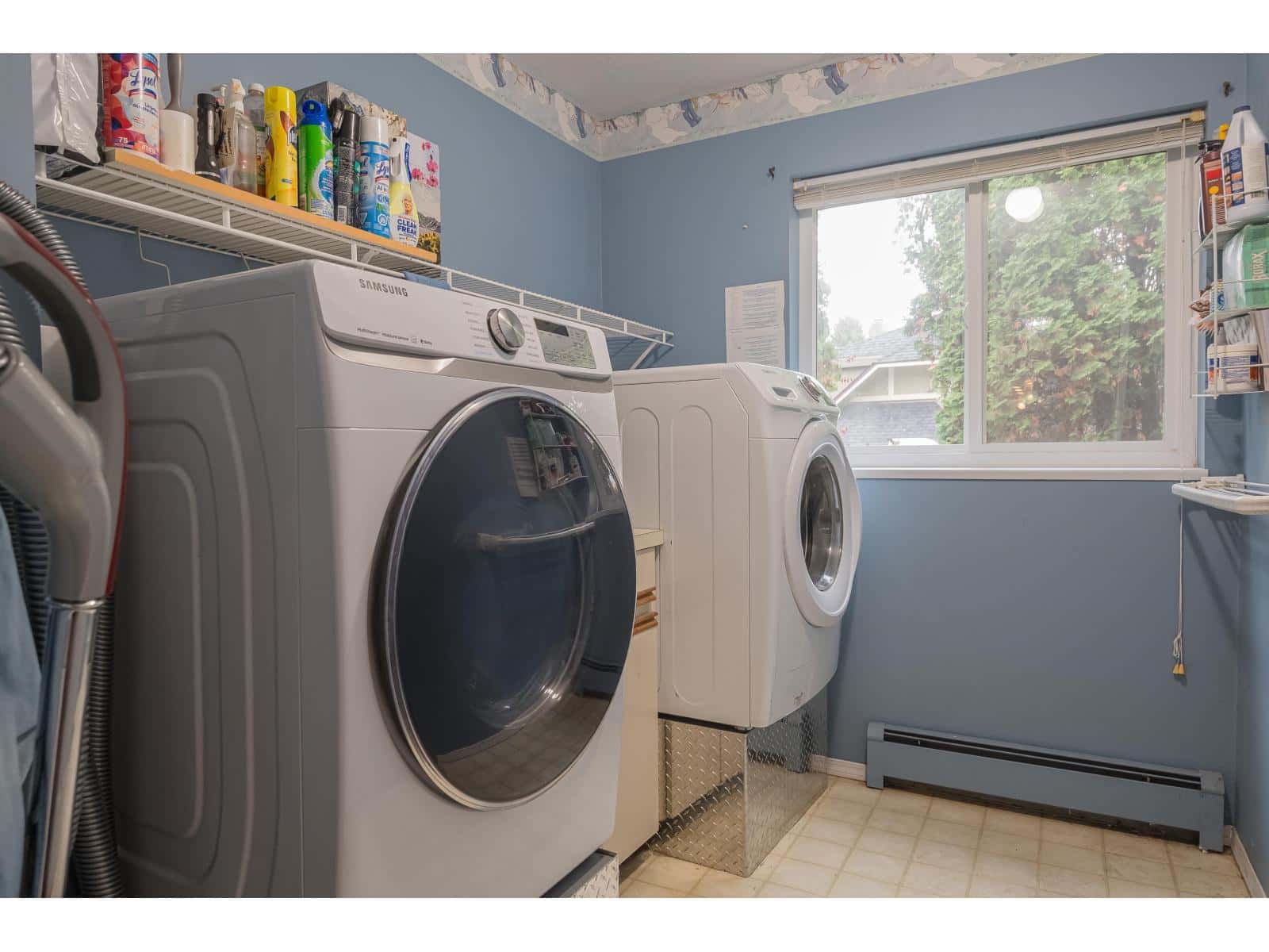 17411 29 AVENUE — Surrey, British Columbia - Photo 4 of 40