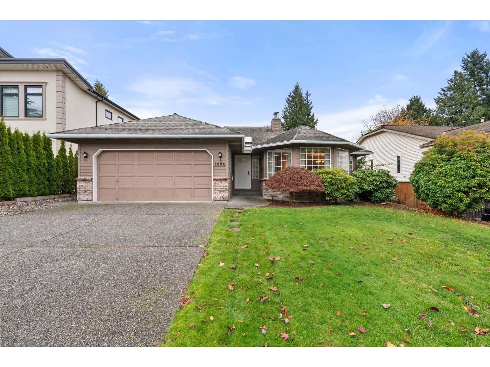 1694 143B STREET — Surrey - Photo 3 of 3