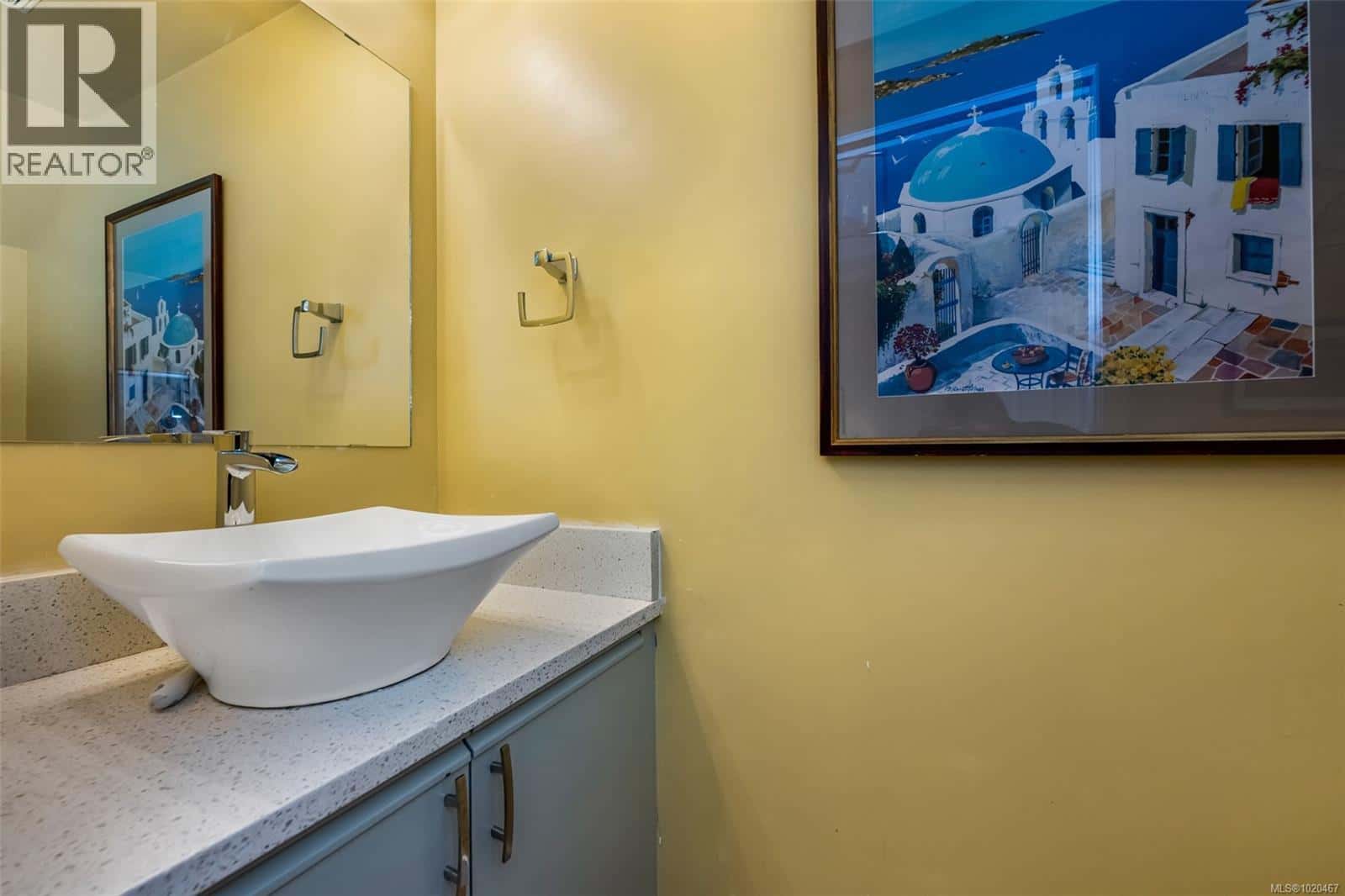 1769 Bay St — Victoria - Photo 5 of 41