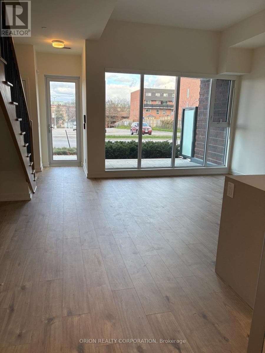 101 - 201 BROCK STREET S — Whitby (Downtown Whitby) - Main photo