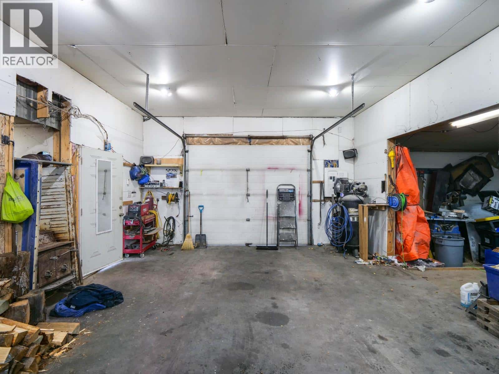 3688 TREMBLEY ROAD — Quesnel - Photo 3 of 24