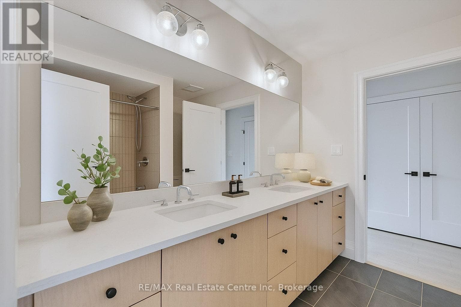 5 PRATO VERDE LANE — Hamilton (Rockton) - Main photo