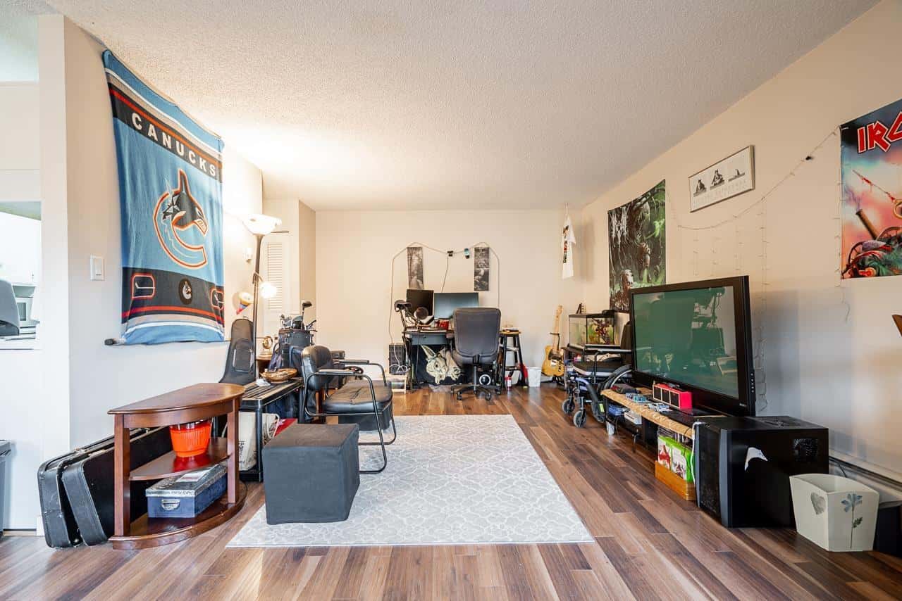 341 1909 SALTON ROAD — Abbotsford - Photo 4 of 36