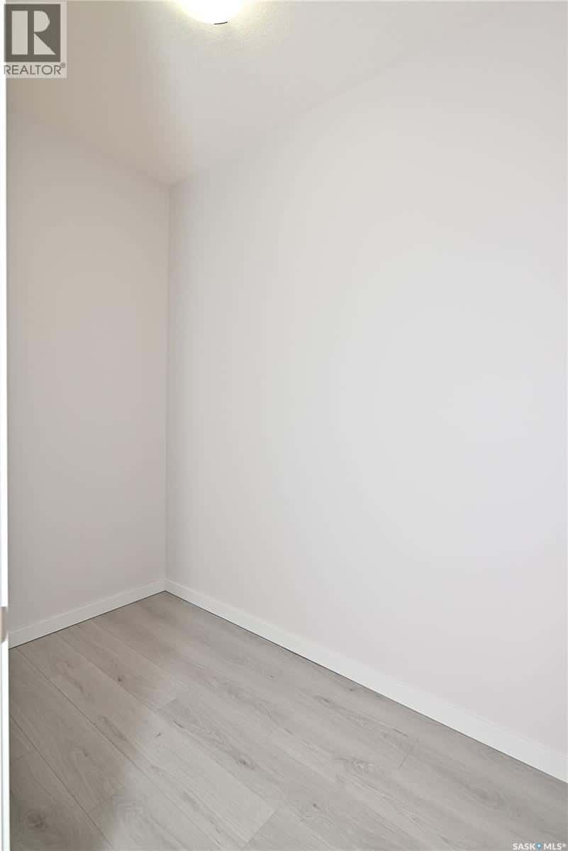 9 2330 Morsky DRIVE — Estevan - Photo 4 of 37