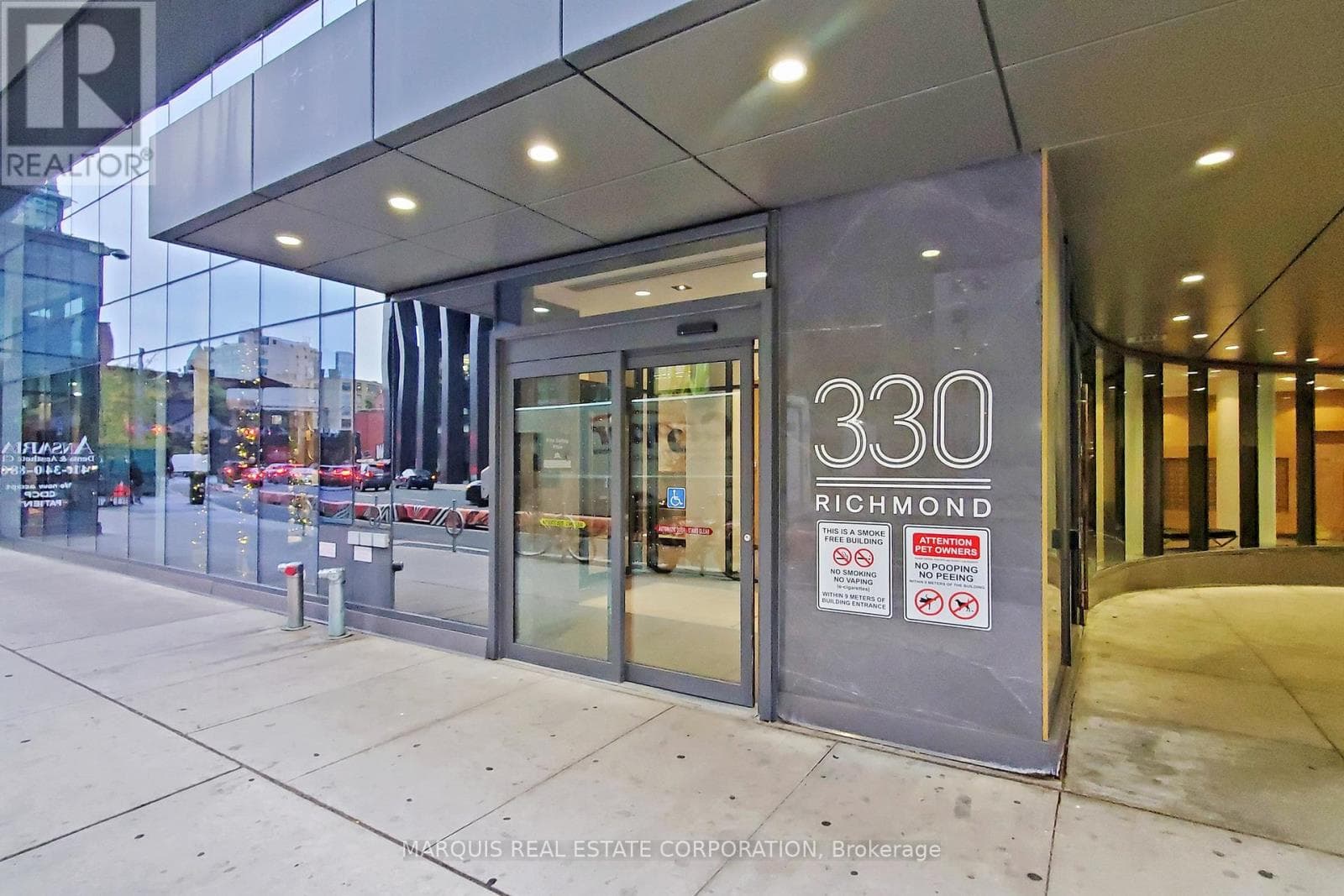 505 - 330 RICHMOND STREET W — Toronto (Waterfront Communities) - Main photo