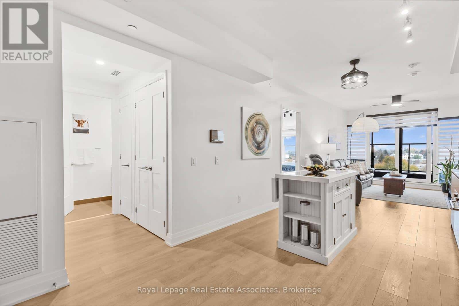 805 - 21 PARK STREET E — Mississauga (Port Credit) - Photo 4 of 30