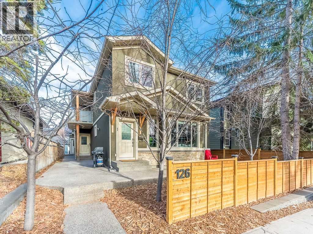 2, 126 27 Avenue NW — Calgary - Main photo
