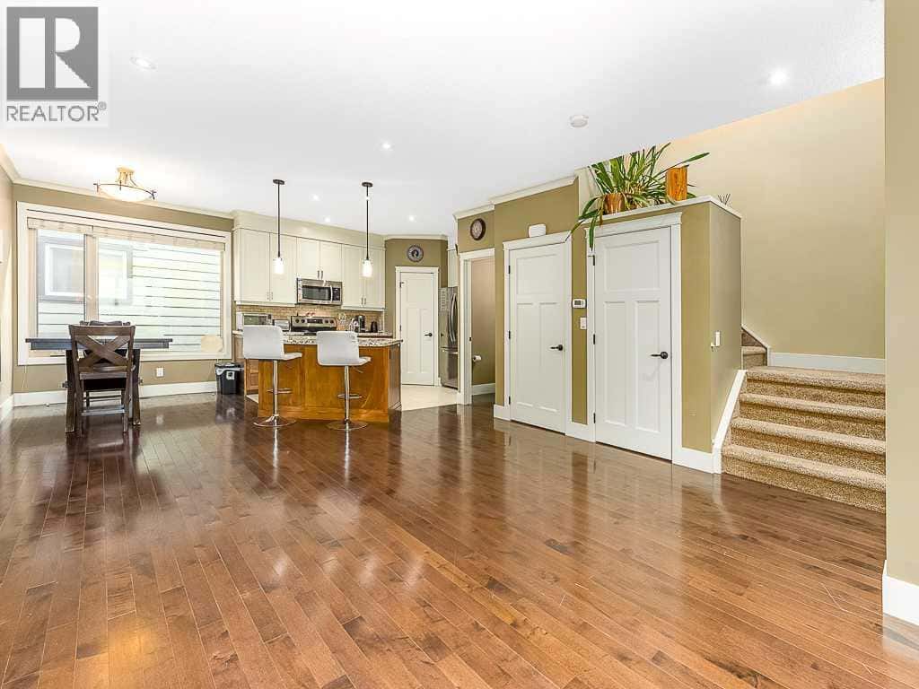 2, 126 27 Avenue NW — Calgary - Photo 4 of 28