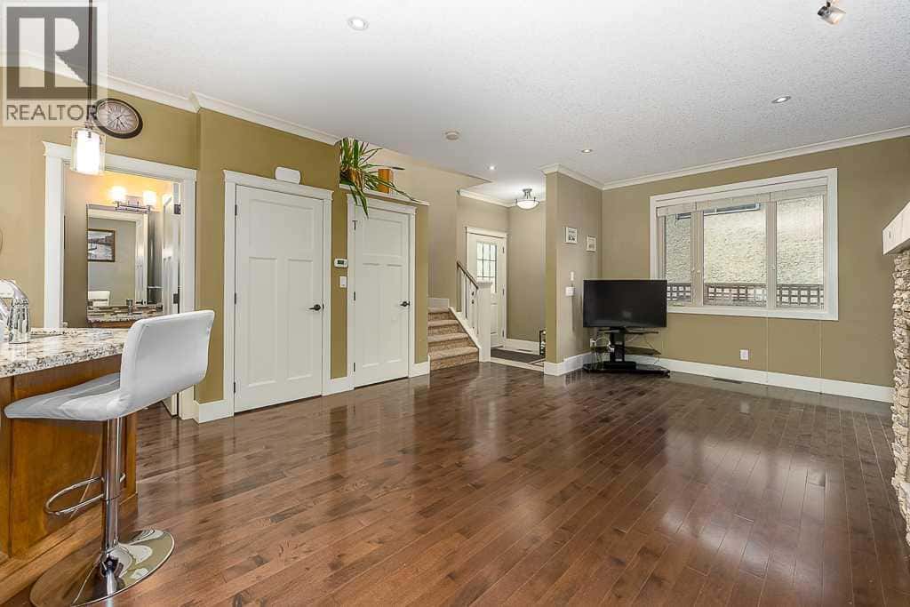 2, 126 27 Avenue NW — Calgary - Photo 5 of 28
