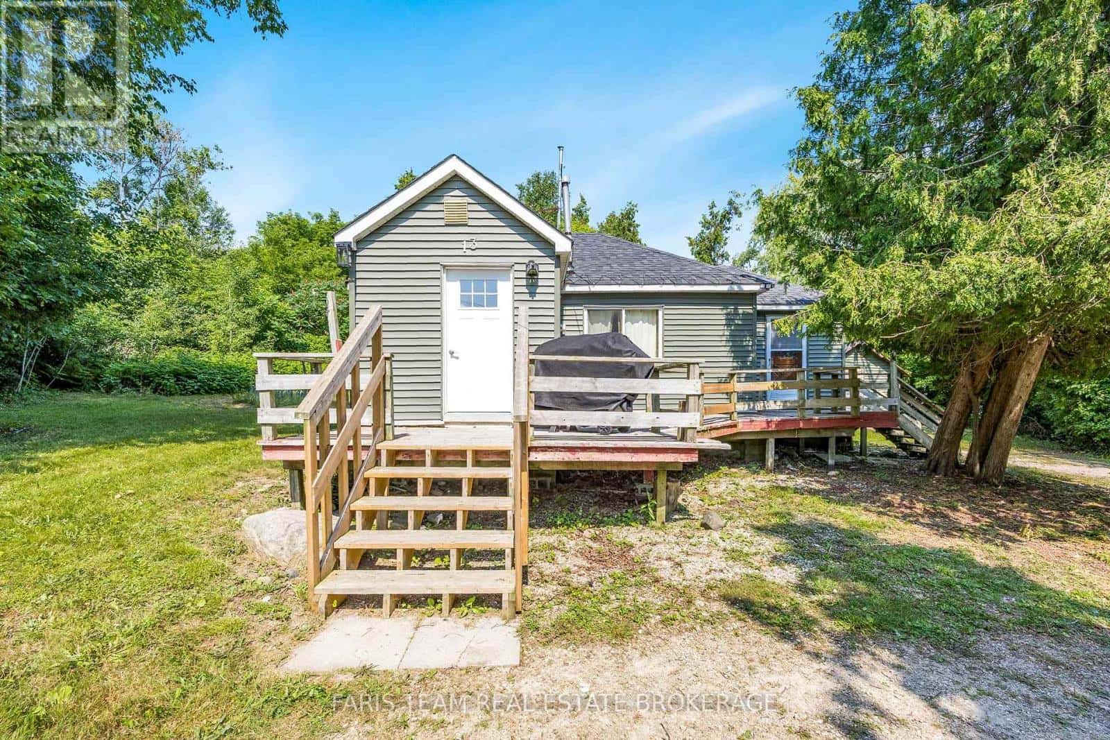 13 ARTHUR STREET — Collingwood - Photo 2 of 23