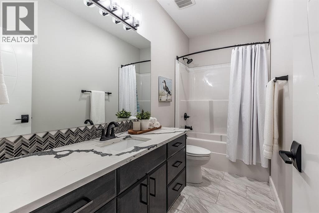 87, 12107 Range Road 74 — Rural Cypress County - Main photo