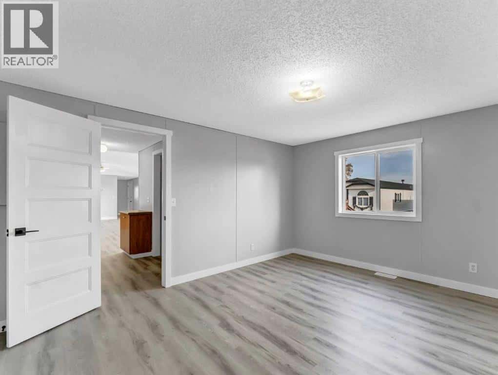 57 Maple Drive W — Brooks - Photo 3 of 21