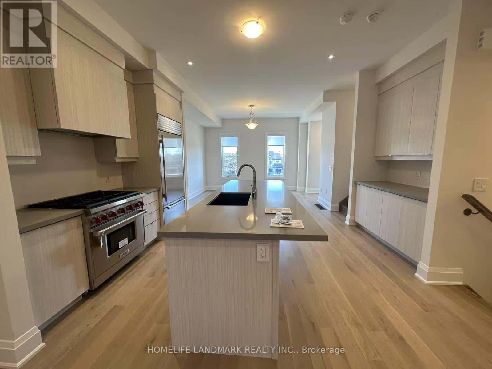 9420 BAYVIEW AVENUE — Richmond Hill (Observatory) - Photo 3 of 15