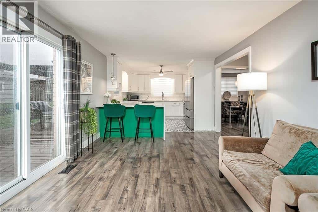 383 EAST 24TH Street — Hamilton - Photo 5 of 31