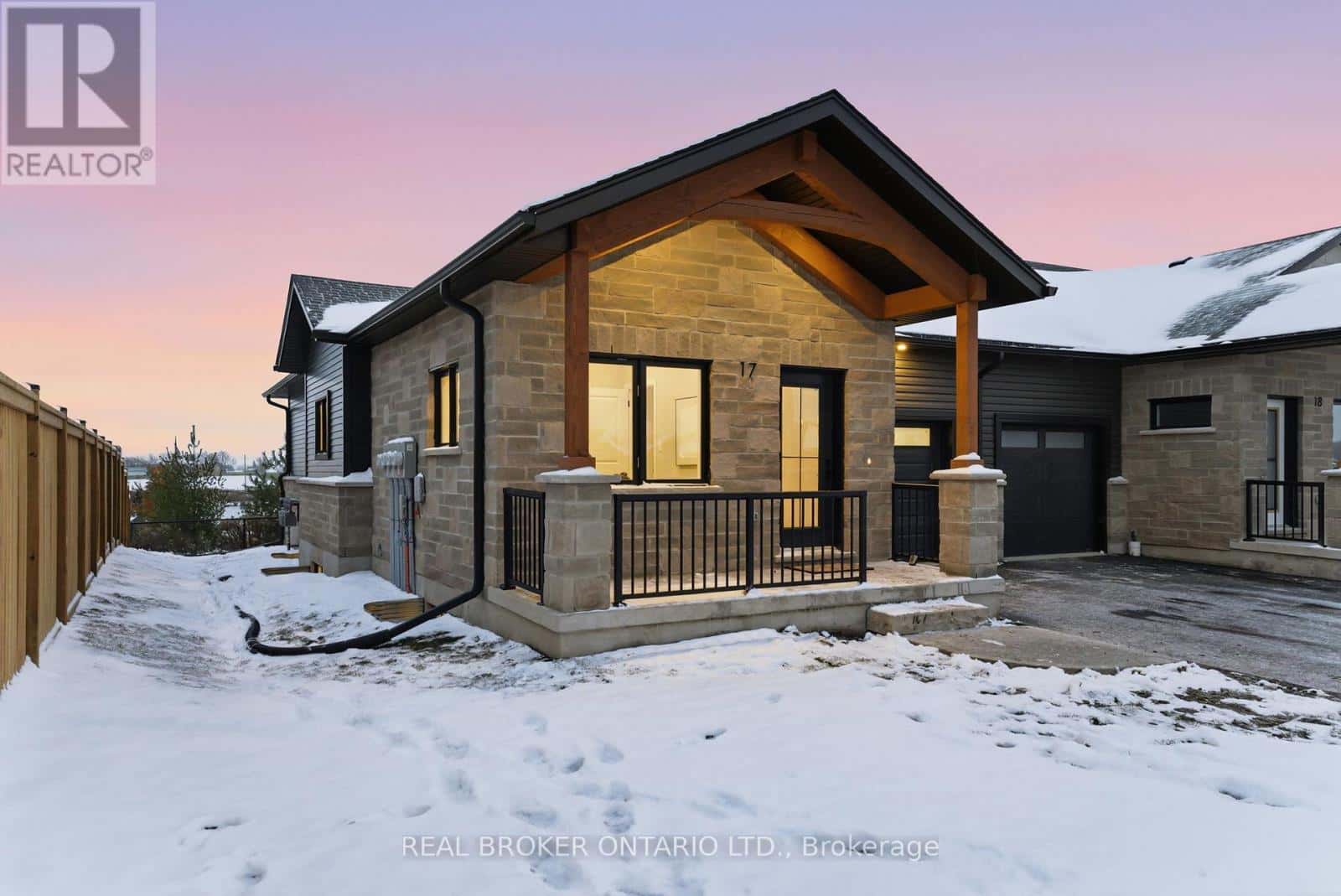 UNIT 17 - 29 WEYMOUTH STREET — Woolwich - Photo 3 of 34