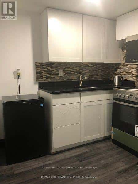 85 WILSON STREET — Hamilton (Beasley) - Photo 3 of 20