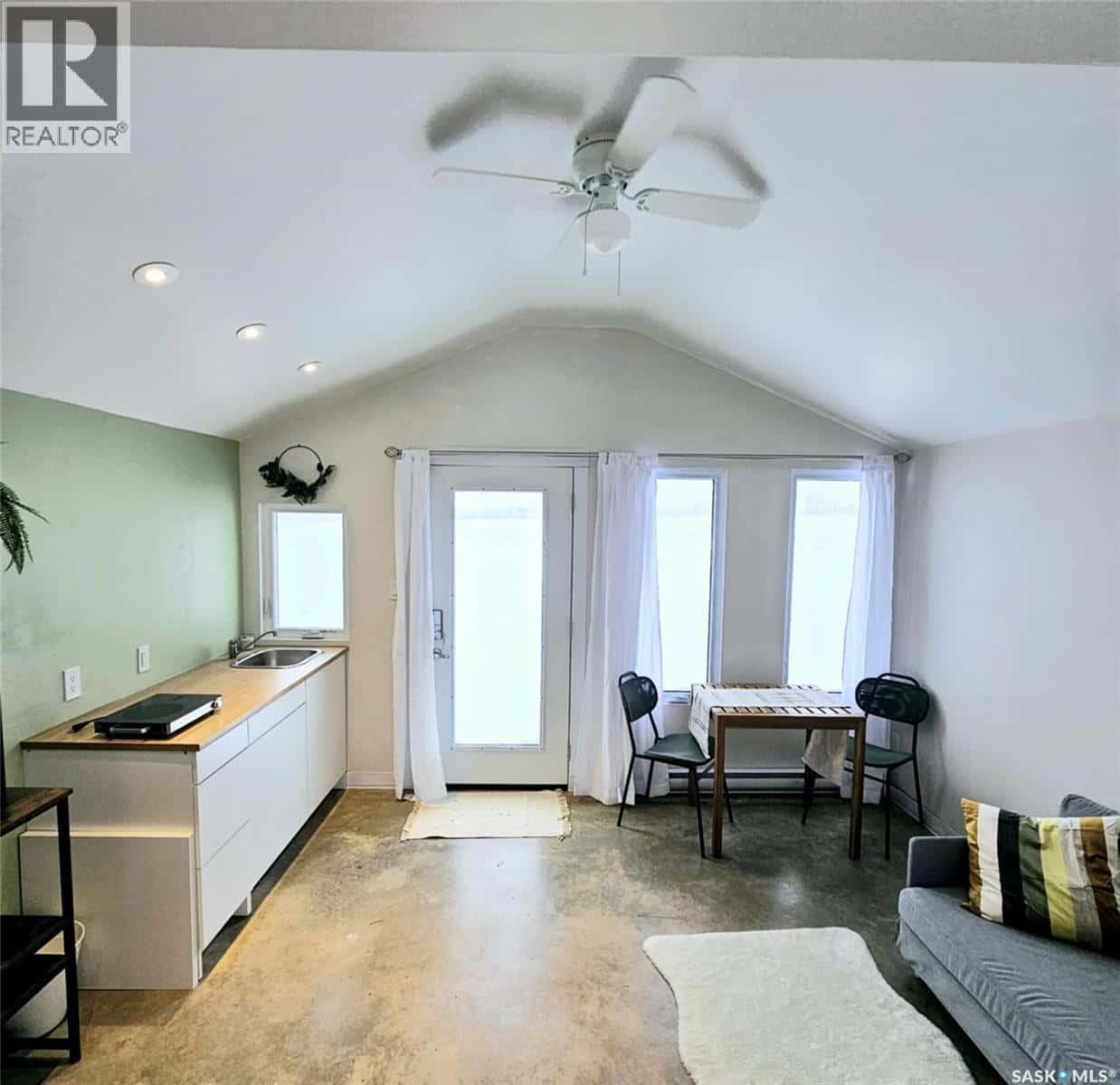 1 Beck STREET — Dubuc - Photo 4 of 25