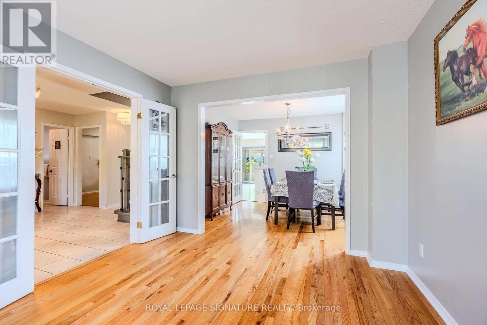 341 LIVINGSTONE STREET — Barrie (Northwest), Ontario - Photo 2 of 30