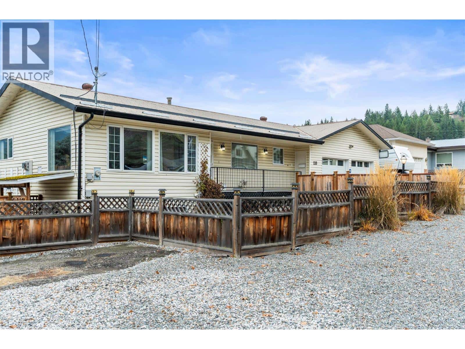 110 West Enderby Road — Enderby - Photo 3 of 60