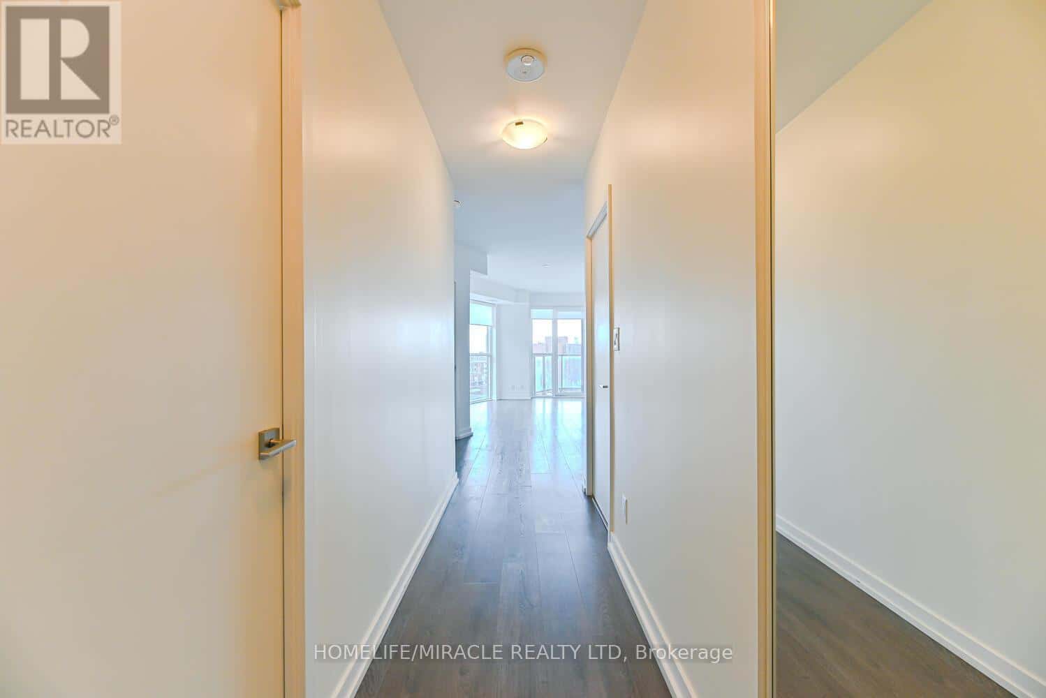 604 - 159 WELLESLEY STREET E — Toronto (Cabbagetown-South St. James Town) - Photo 4 of 37