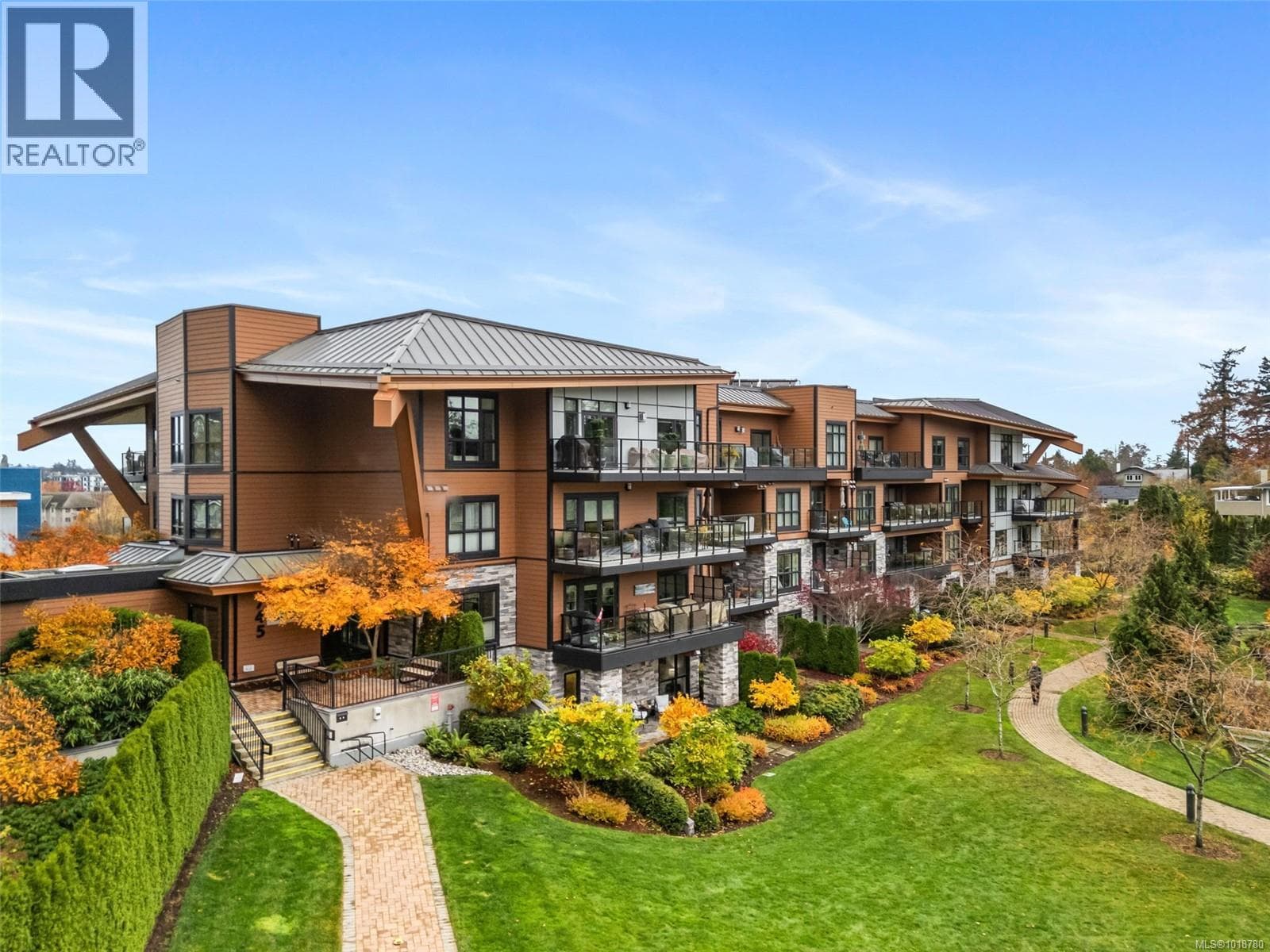 112 745 Travino Lane — Saanich - Main photo