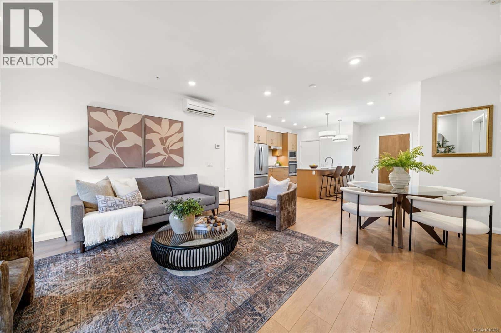 112 745 Travino Lane — Saanich - Photo 3 of 41