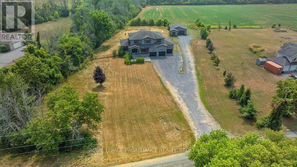 1058 LUCAS ROAD — Loyalist (Lennox and Addington - South) - Photo 2 of 49