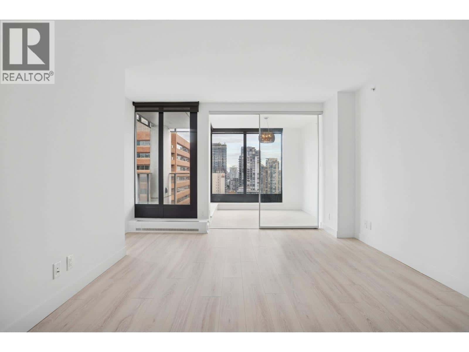 1502 1133 HORNBY STREET — Vancouver - Photo 4 of 37