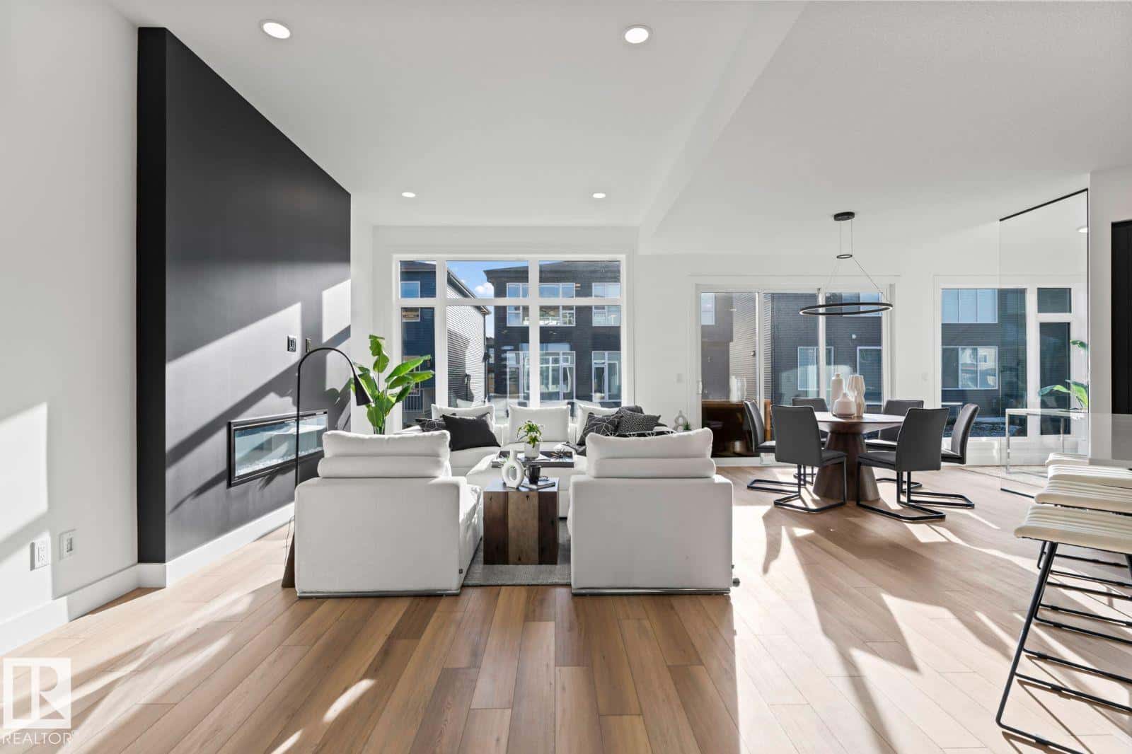 5827 KOOTOOK LINK LI SW — Edmonton, Alberta - Photo 4 of 21