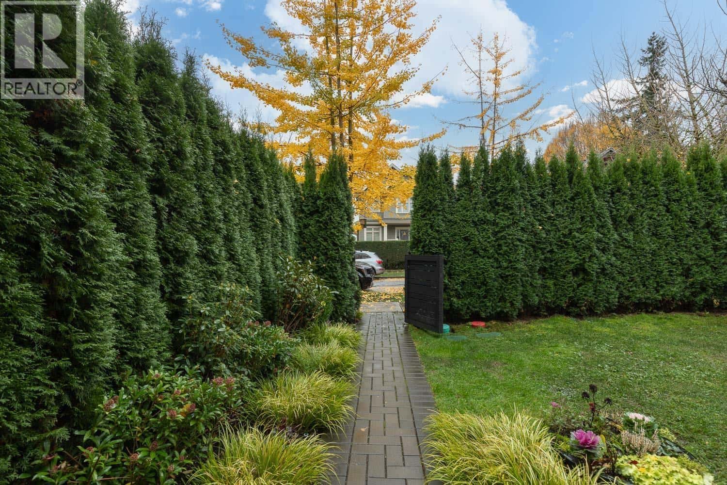 959 E 13TH AVENUE — Vancouver - Photo 4 of 28