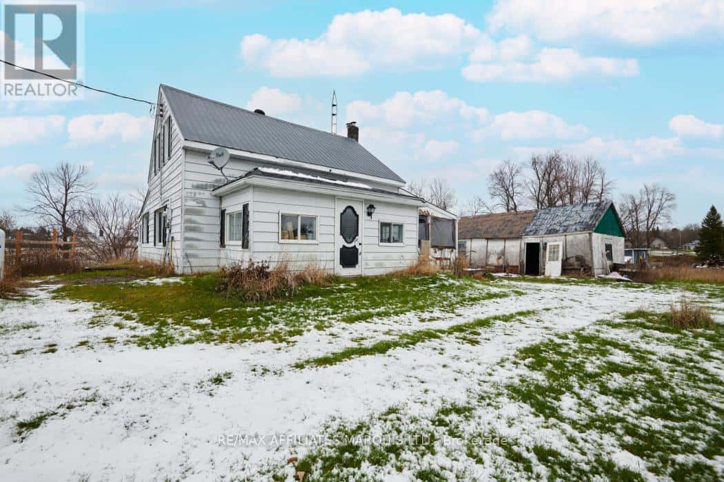 4872 NINE MILE ROAD — South Glengarry - Photo 4 of 29