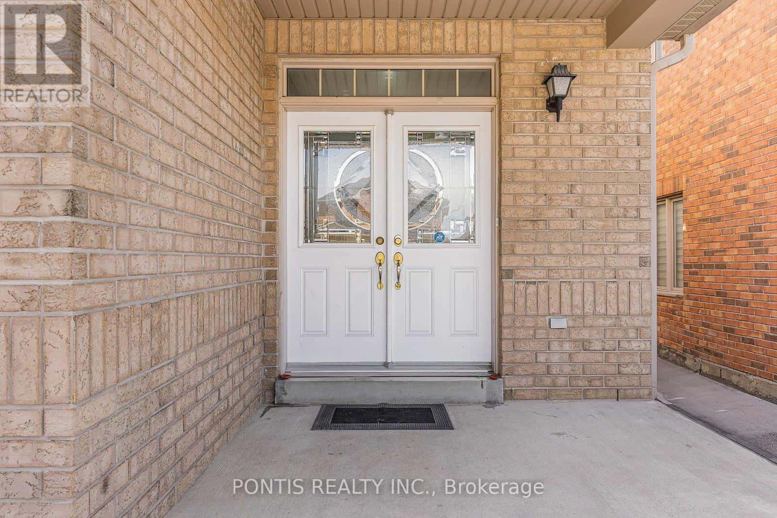 72 VANWOOD CRESCENT — Brampton (Vales of Castlemore) - Photo 3 of 46