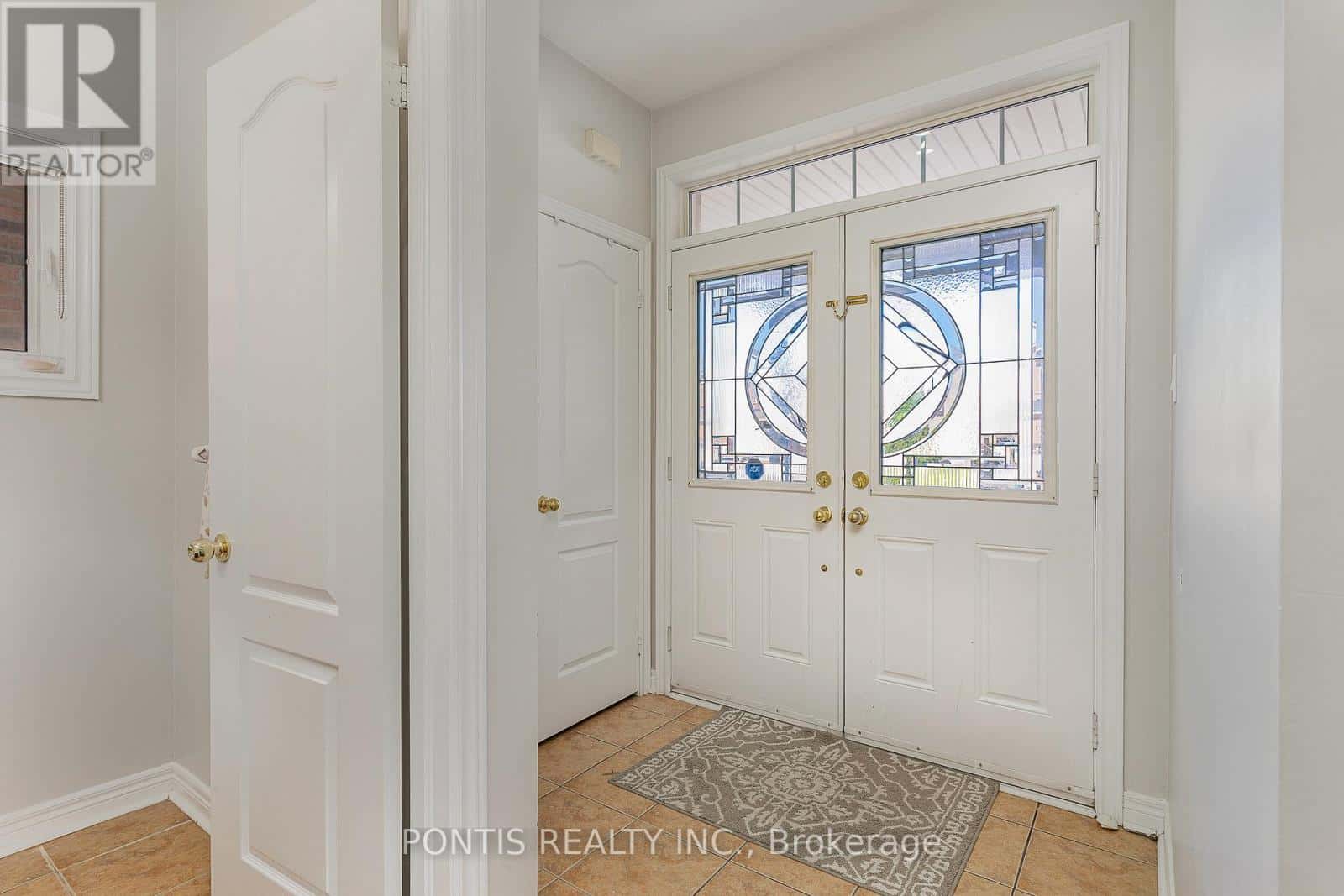 72 VANWOOD CRESCENT — Brampton (Vales of Castlemore) - Photo 4 of 46