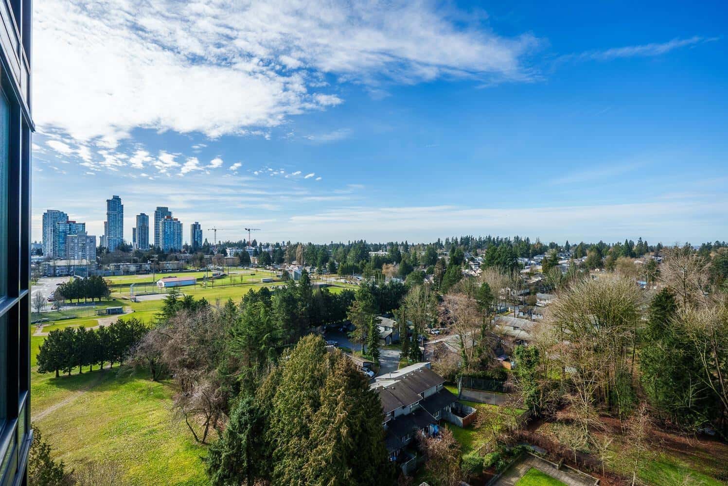 1206 10777 UNIVERSITY DRIVE — Surrey, British Columbia - Photo 2 of 34