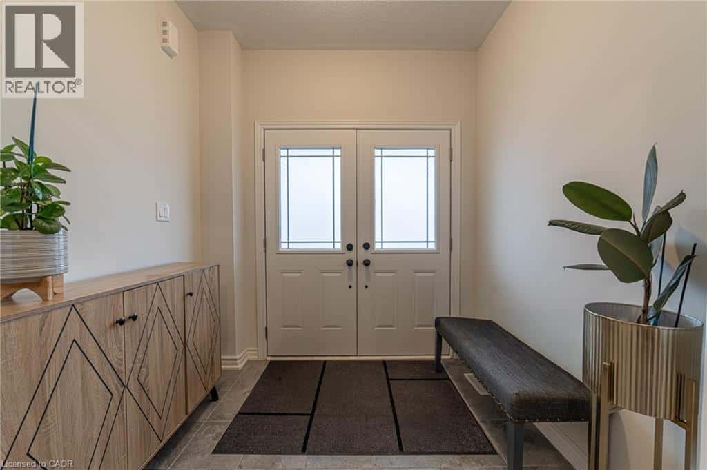 225 PALACE Street — Thorold - Photo 5 of 48