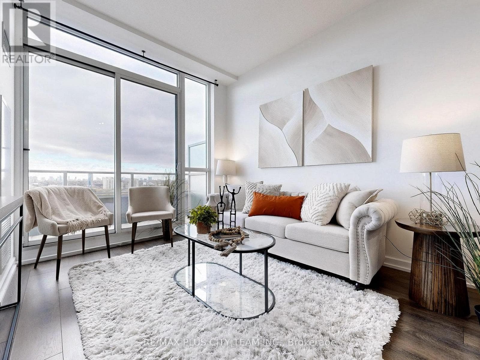 621 - 52 FOREST MANOR ROAD — Toronto (Henry Farm), Ontario - Main photo